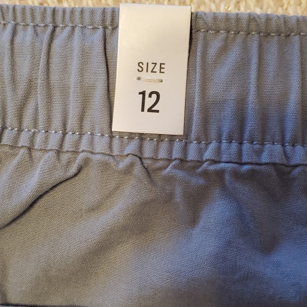 Shorts - Picture 3 of 5